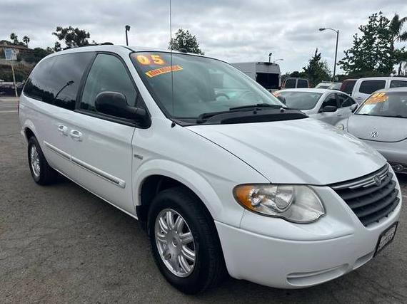 CHRYSLER TOWN AND COUNTRY 2005 2C4GP54LX5R356254 image